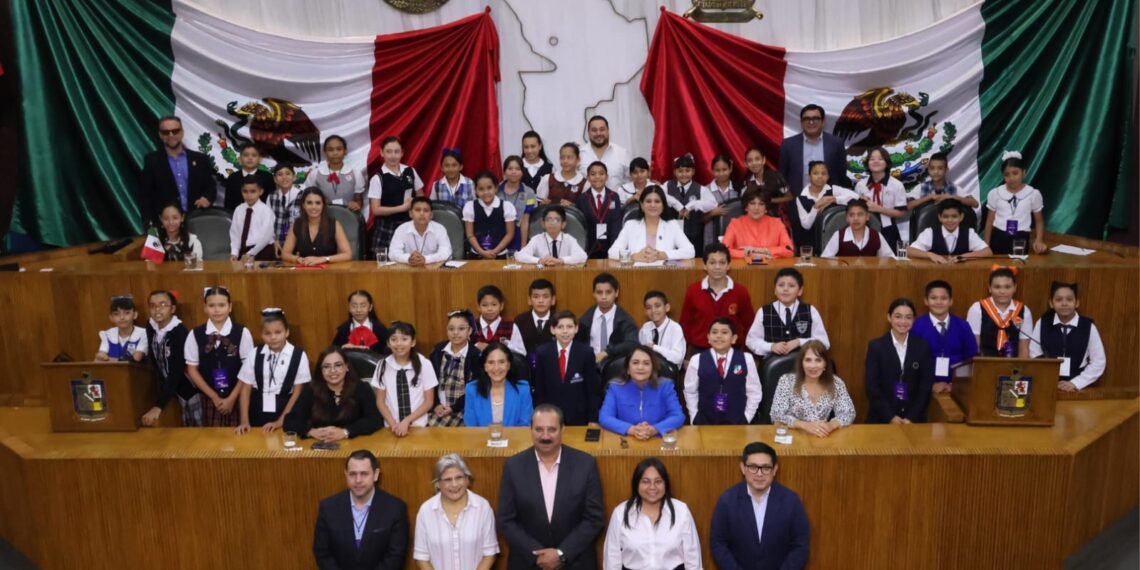Concluye con éxito el 12° Parlamento Infantil en el Congreso de Nuevo León