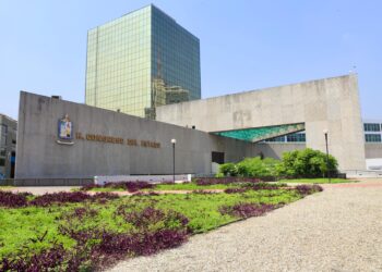 Congreso del Estado celebra 40 años de su sede actual