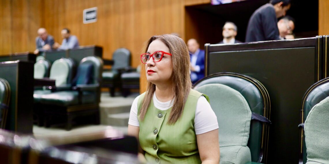 Armida Serrato presenta nueva Ley de Imagen Institucional