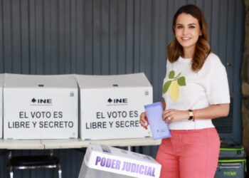 Lorena de la Garza exige que la justicia sirva a la gente