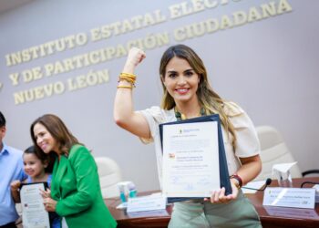 Lorena de la Garza reafirma compromiso con el Distrito 8 a un año de su elección