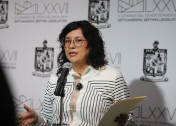 Grecia Benavides presenta exhorto para revisar impacto social de deuda de la REA