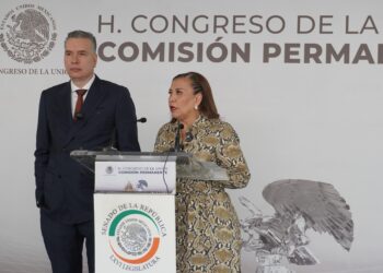Senadores exigen el pago de pensiones pendientes a maestros jubilados