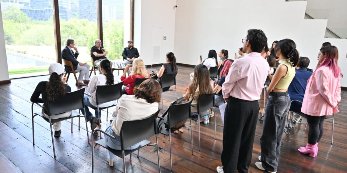 El “Poeta de Ávila” presentará sus más recientes libros en La Milarca