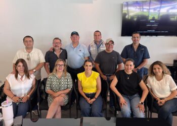 Lorena de la Garza refuerza el contacto directo con vecinos del sur de Monterrey