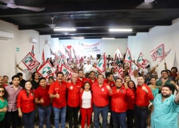 José Luis Garza Ochoa arremete contra Morena y MC en toma de protesta del PRI en García