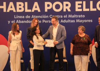 Monterrey lanza la línea “Habla por Ellos” contra el maltrato a adultos mayores
