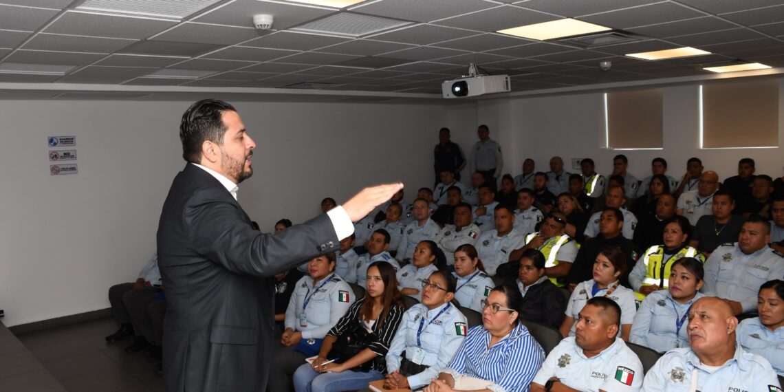Monterrey capacita a policías para proteger a menores migrantes