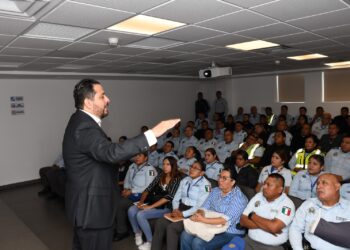 Monterrey capacita a policías para proteger a menores migrantes
