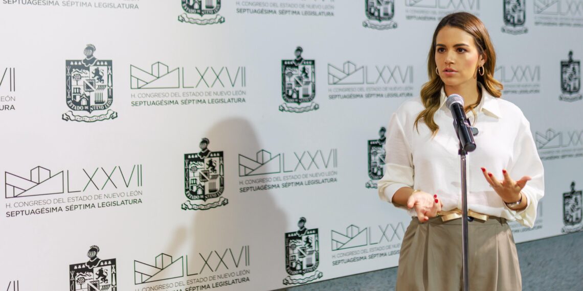 Lorena de la Garza critica fallido modelo de pago por kilómetro en transporte