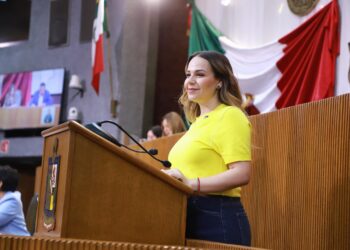 Aile Tamez exige mantener tarjetas bancarias como método de pago en autopistas