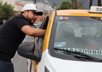 Legisladores exigen revertir cambio de nombre de la avenida Díaz Ordaz