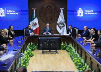 Reconocen a maestras y maestros ejemplares con el galardón “Miguel F. Martínez”