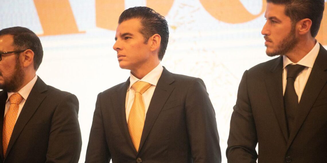 Mike Flores reconoce labor de Protección Civil de Nuevo León