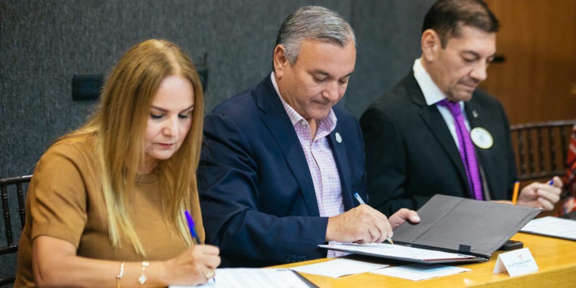 Guadalupe impulsa cirugías gratuitas de cataratas para adultos mayores