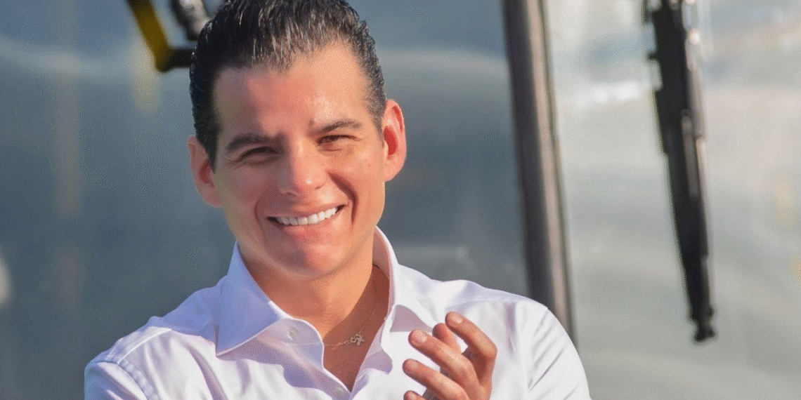 Miguel Flores: “Nuevo León trabaja por la movilidad que merece”