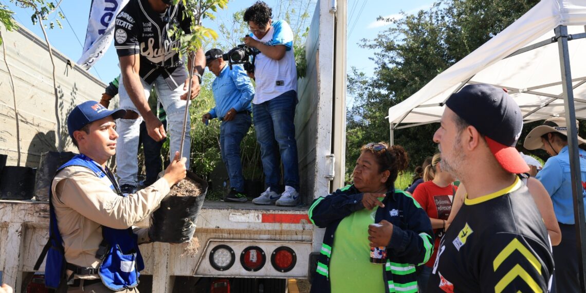 “Adopta un Árbol Mty” celebra su 8ª edición en la Colonia Chepevera
