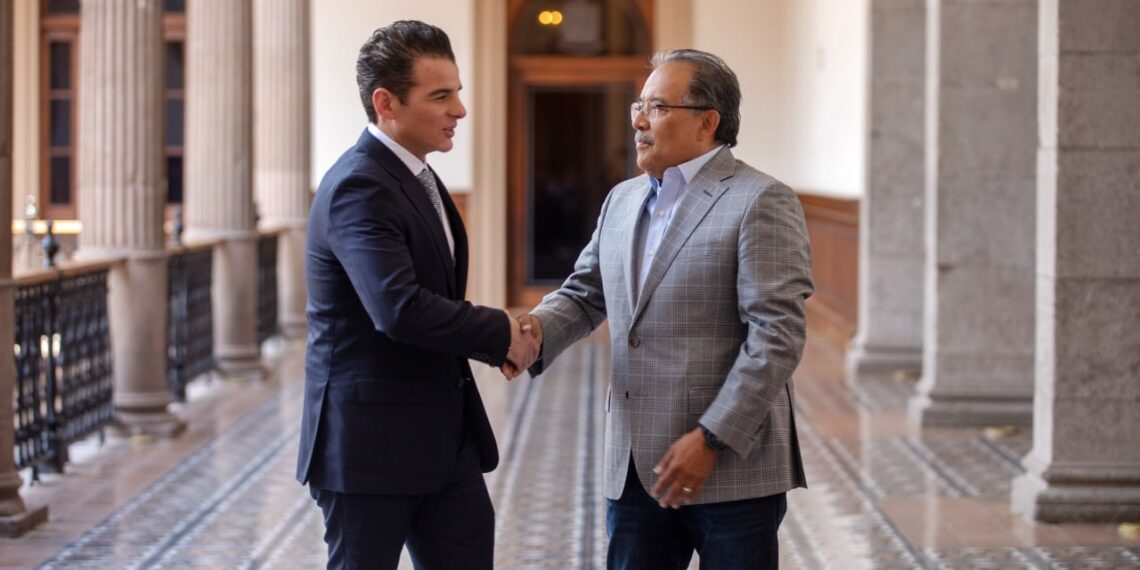 Mike Flores continúa fortaleciendo el diálogo con alcaldes