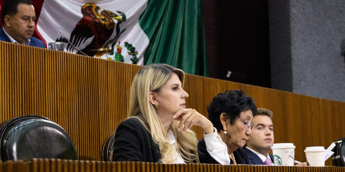 Melisa Peña propone reforma para vivienda digna