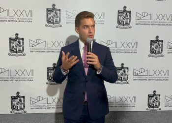 Jesús Elizondo pide garantizar descuentos permanentes en transporte público para estudiantes