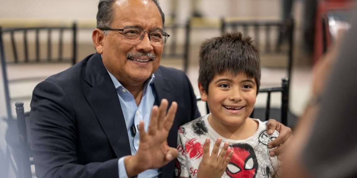 Andrés Mijes, la figura más reconocida de Morena en Nuevo León