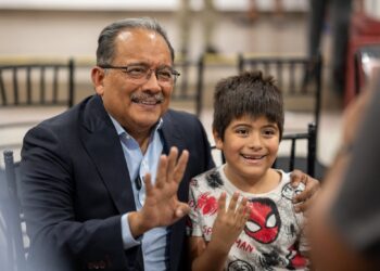 Andrés Mijes, la figura más reconocida de Morena en Nuevo León