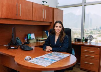 Lorena de la Garza presenta avances legislativos en medio de la crisis política en Nuevo León