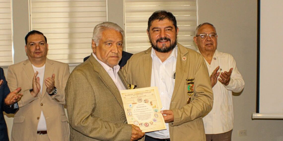 Analizan la libertad de expresión y periodismo en Nuevo León