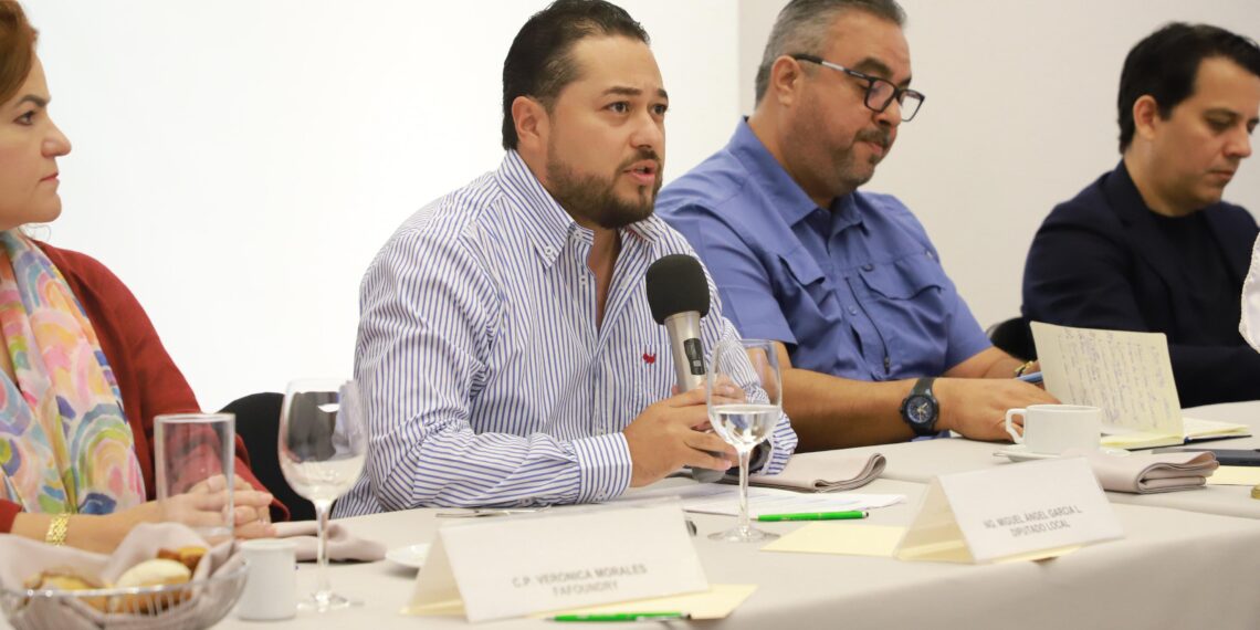 Miguel Lechuga se reúne con IRPAC y refrenda compromiso con Santa Catarina