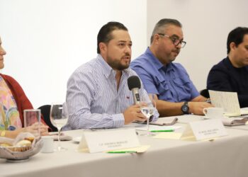 Miguel Lechuga se reúne con IRPAC y refrenda compromiso con Santa Catarina