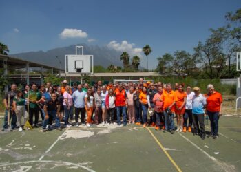 Preparan espacios educativos para este regreso a clases
