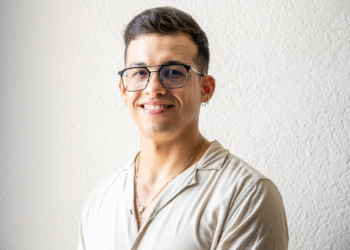 Patricio Alán Sánchez Alejandro gana el Premio Estatal de Poesía Carmen Alardín 2025