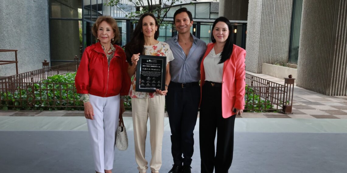 Congreso reconoce 35 años del Ballet de Monterrey