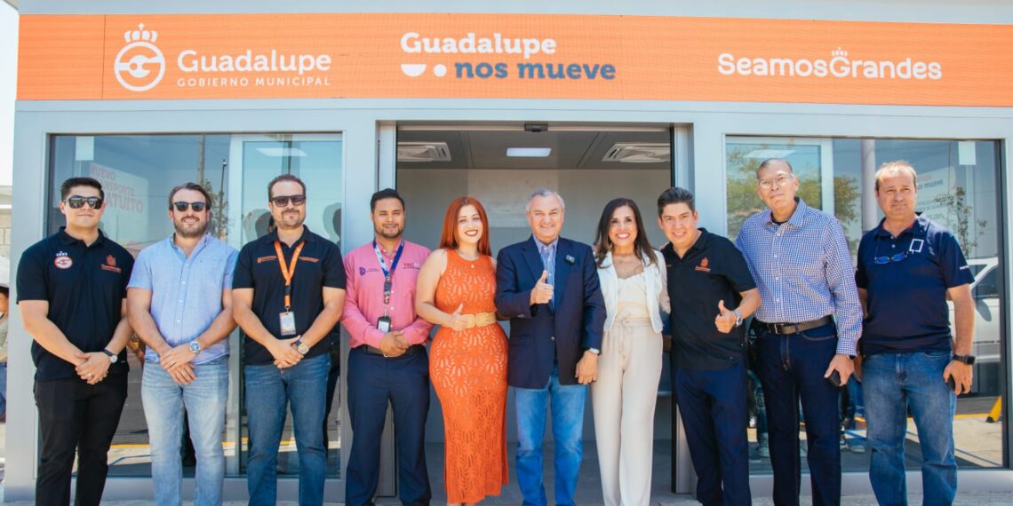 Guadalupe inaugura moderna cabina de autobuses, única en América Latina