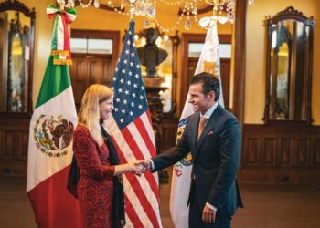 Miguel Flores se reúne con la Cónsul General de EE.UU. en Monterrey