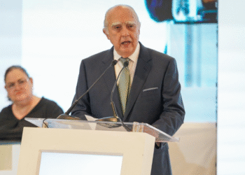 Monterrey otorga la Medalla al Mérito 2025 a Fernando Canales Clariond