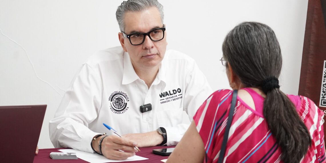 Waldo Fernández pone en marcha la iniciativa “Escritorio Callejero”