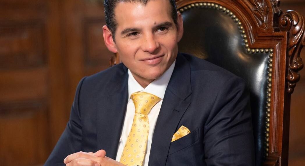 Miguel Flores invita a neoleoneses a brigada de testamentos gratuitos