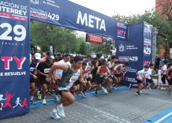 Corren miles para conmemorar el 429 aniversario de la Fundación de Monterrey