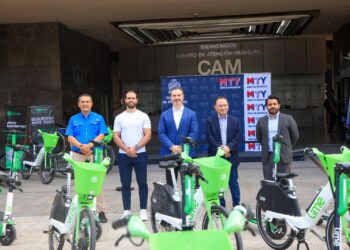 Monterrey estrena sistema de micromovilidad con scooters y bicis eléctricas