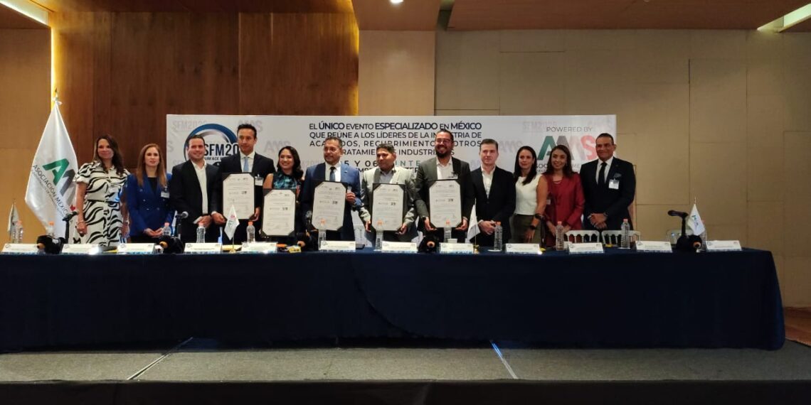 NL recibe foro líder en acabados industriales: Surface Finishing 2025