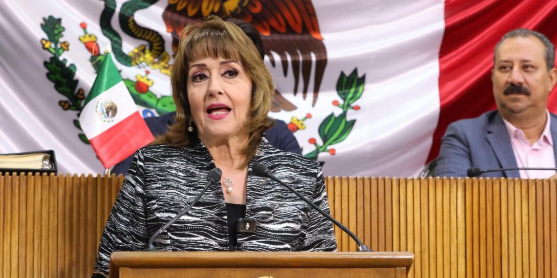 Congreso de NL rinde homenaje a la periodista María Julia Lafuente