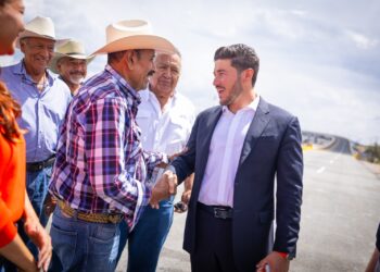 Samuel García inaugura la primera etapa de la Carretera Interserrana