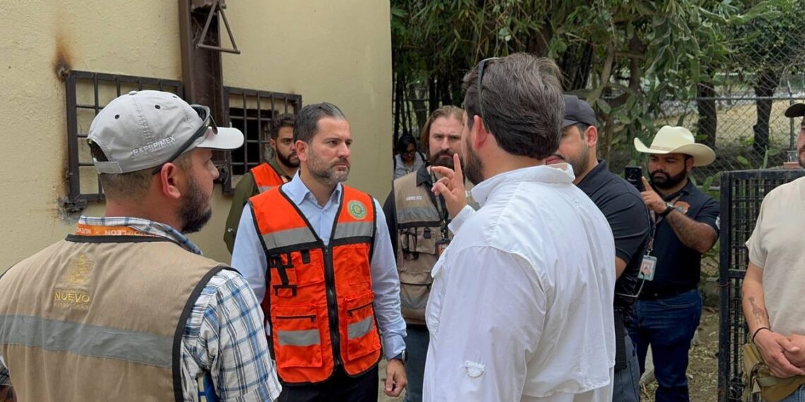 Autoridades inspeccionan a osa negra americana en Zoológico La Pastora