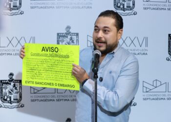 Miguel Lechuga acusa “cobro excesivo” de impuestos en Santa Catarina