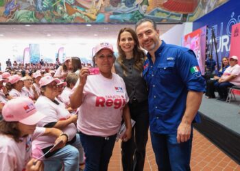 Monterrey avanza con la entrega de la Tarjeta Regia Plus a más mujeres