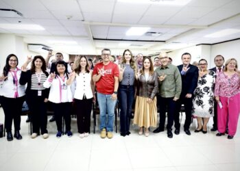 DIF Monterrey capacita en Lengua de Señas a personal del INE