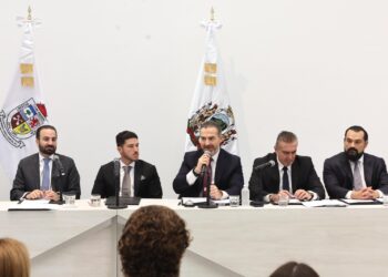 Monterrey y San Pedro honran a Mauricio Fernández al renombrar calzada en su memoria