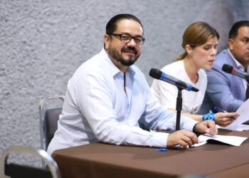 Iniciativa para instalar desfibriladores en dependencias públicas