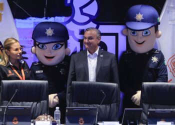 ‘Poli’ y ‘Polito’: aliados contra la violencia en las aulas de Guadalupe